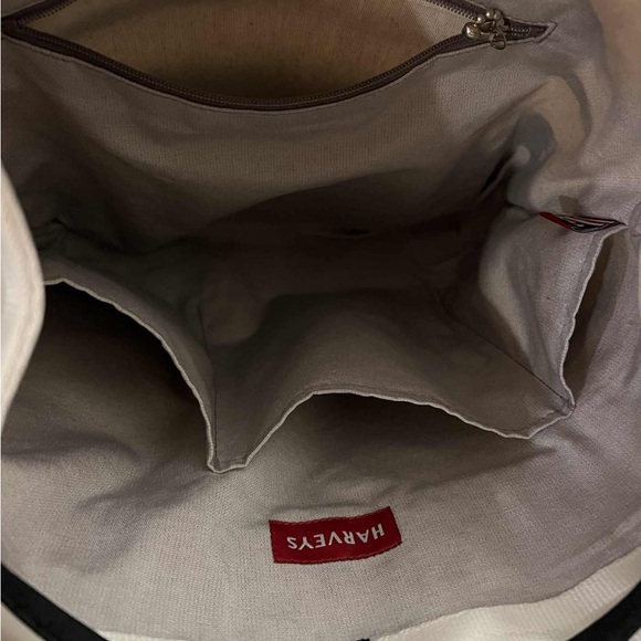 Harveys medium BERKLEY backpack no HANGTAG ERA root beer liner - Picture 3 of 3